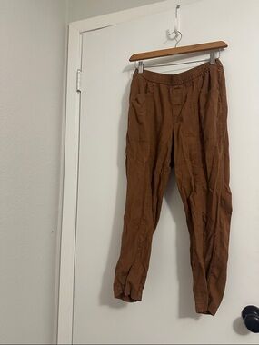 Old Navy Women’s Cargo Skinny Joggers-Petite Length